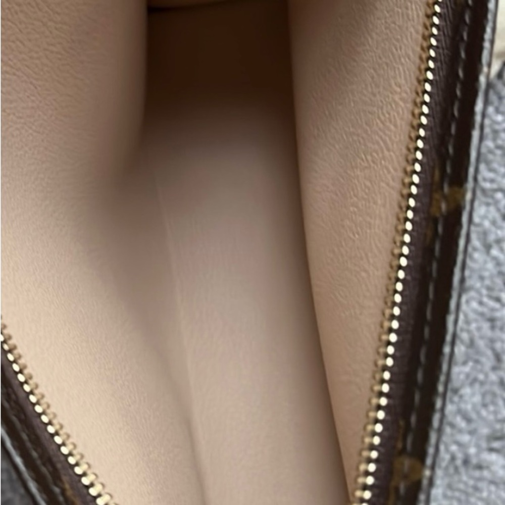 Louis Vuitton Brown Monogram Toiletry 19 - Picture 7 of 9